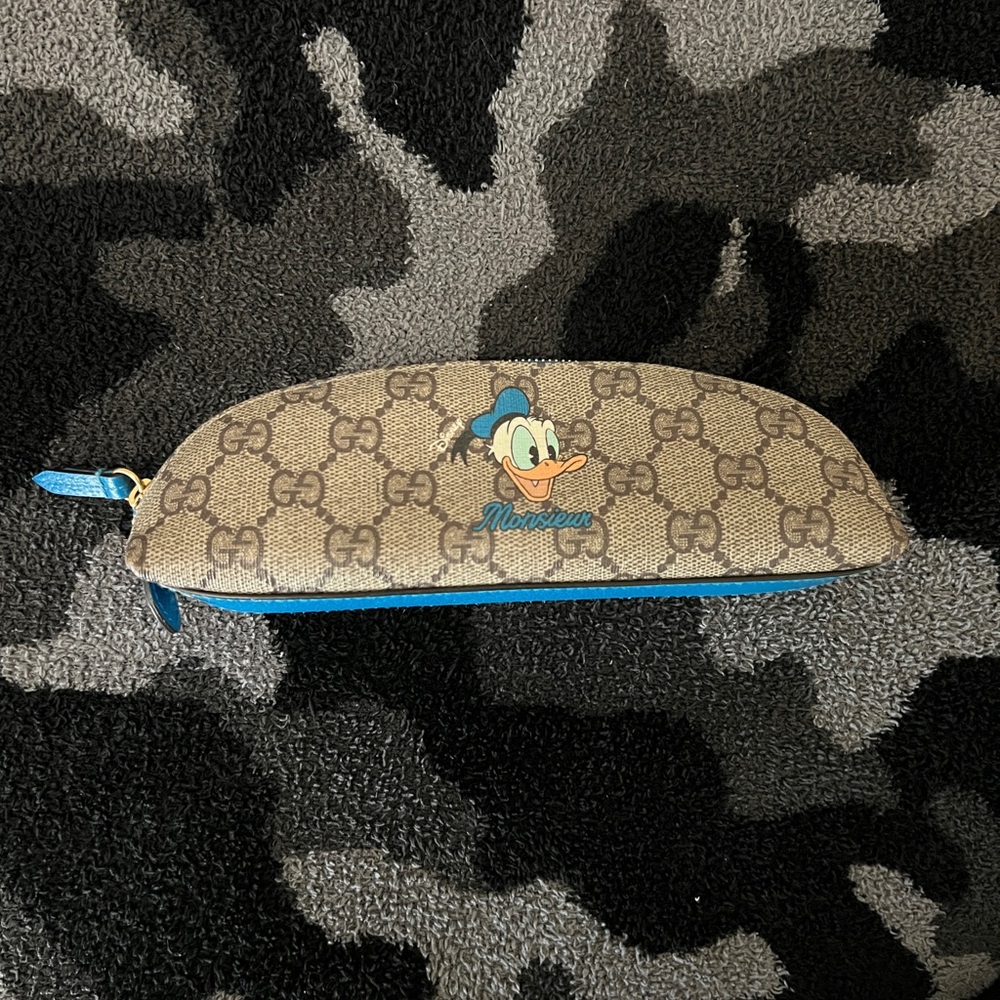 GUCCI x Disney Donald Duck GG Supreme Monogram Pen Pencil Case Blue Beige Auth